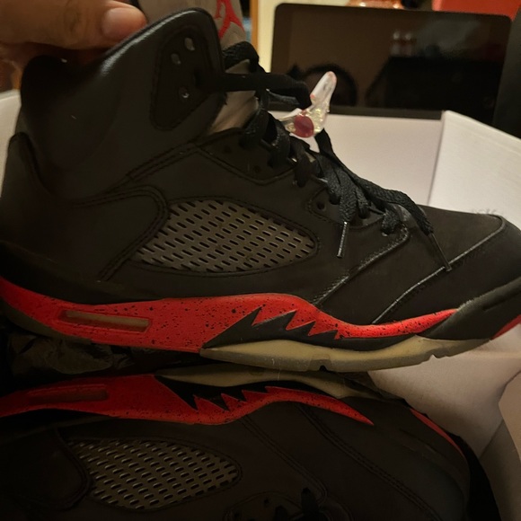 Men’s Size 10 J’s Black/Red - Picture 6 of 8